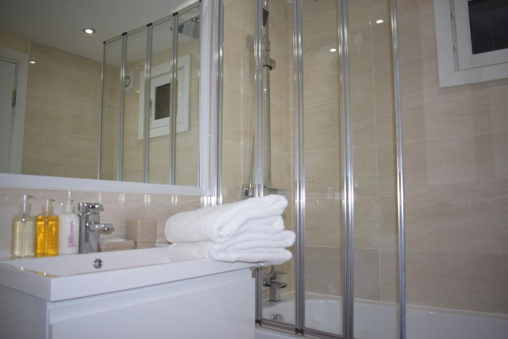 Sky Night Serviced Apartments كارديف المظهر الخارجي الصورة